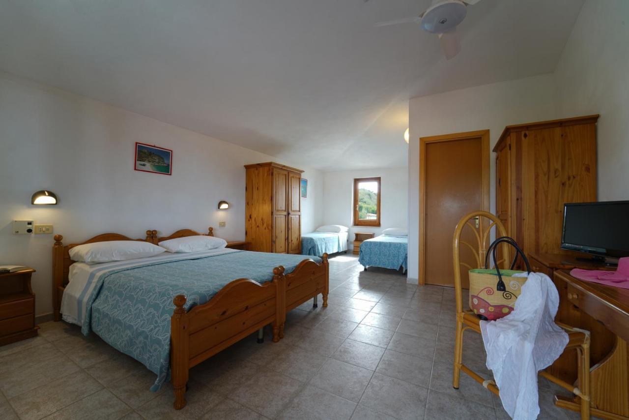 Villaggio Torre Ruffa Robinson Capo Vaticano Extérieur photo