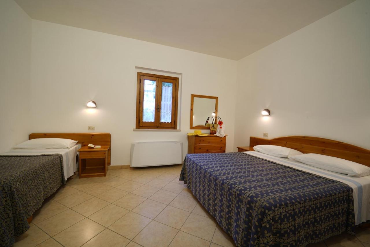 Villaggio Torre Ruffa Robinson Capo Vaticano Extérieur photo